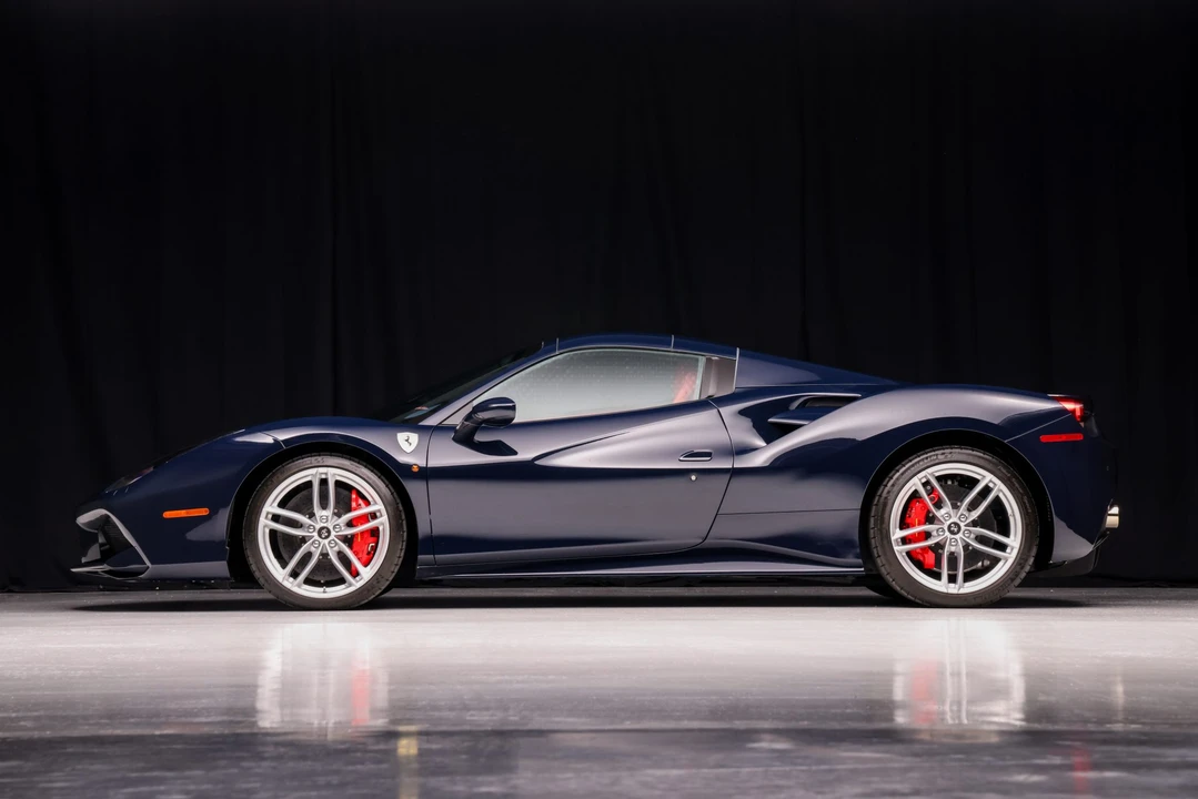 2018 Ferrari 488 Spider - Image 8 of 31