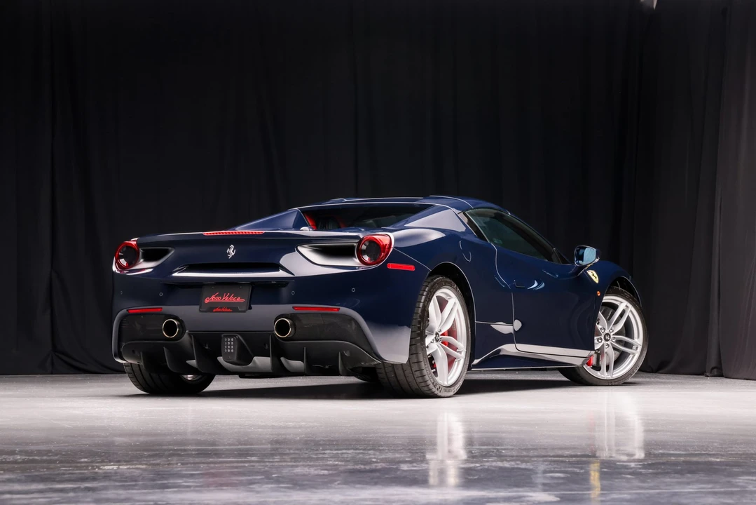 2018 Ferrari 488 Spider - Image 16 of 31