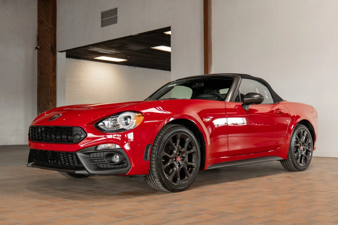 2018 Fiat 124 Spider - Image 7 of 31