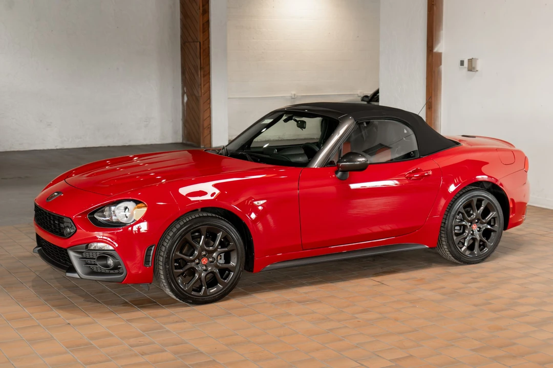 2018 Fiat 124 Spider - Image 9 of 31