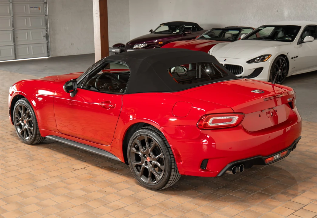2018 Fiat 124 Spider - Image 18 of 31