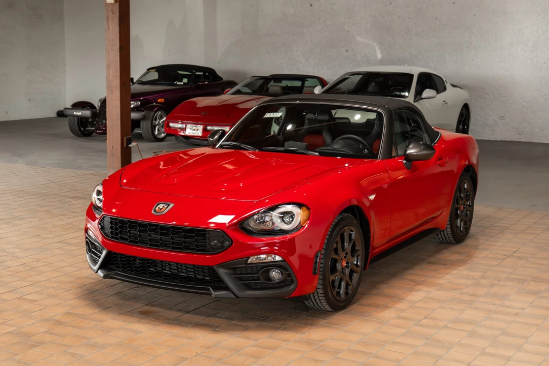 2018 Fiat 124 Spider - Image 2 of 31