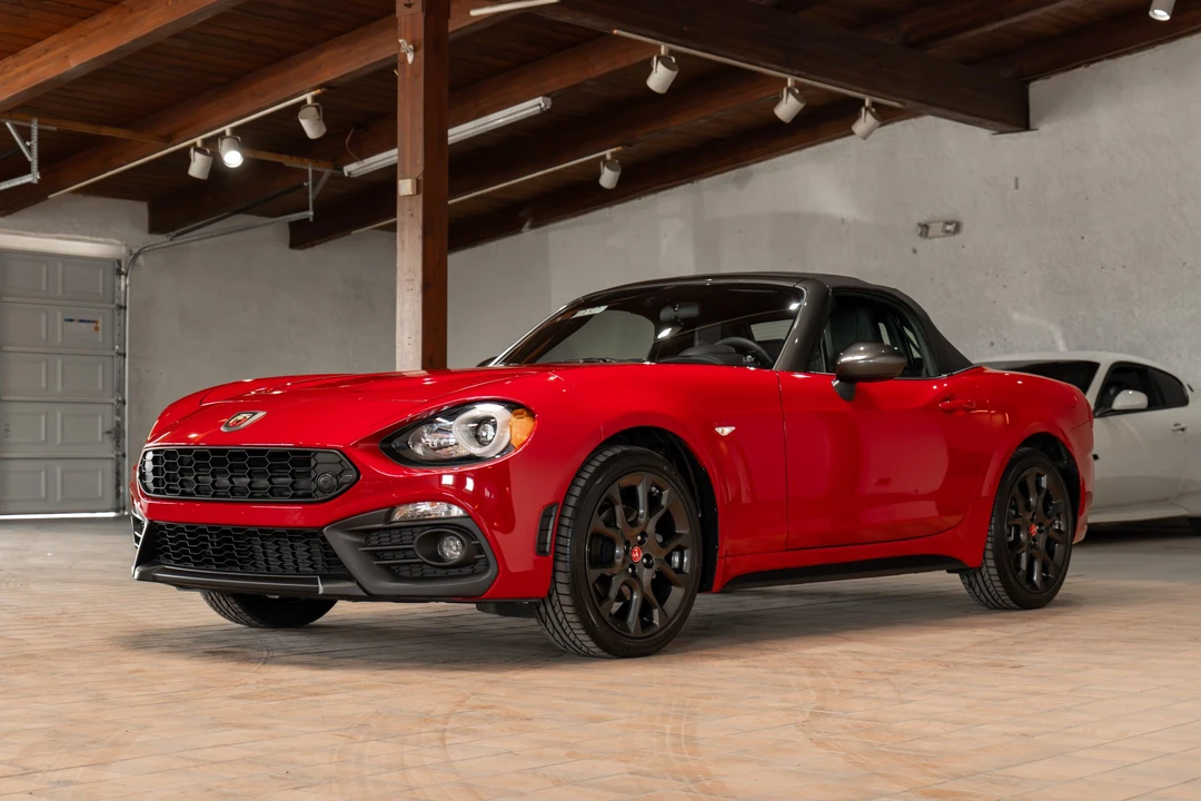 2018 Fiat 124 Spider - Image 8 of 31