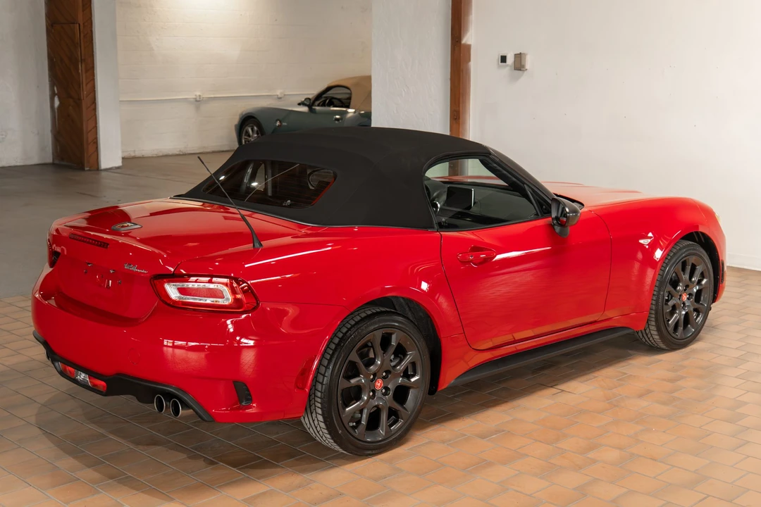 2018 Fiat 124 Spider - Image 30 of 31