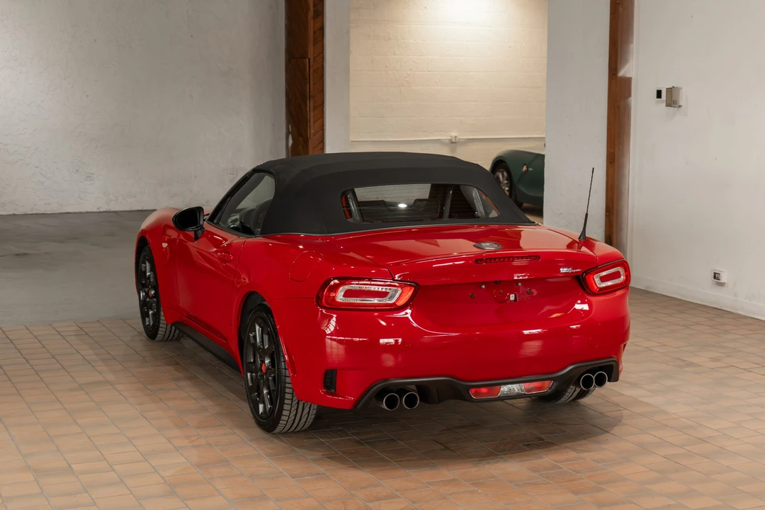 2018 Fiat 124 Spider - Image 22 of 31