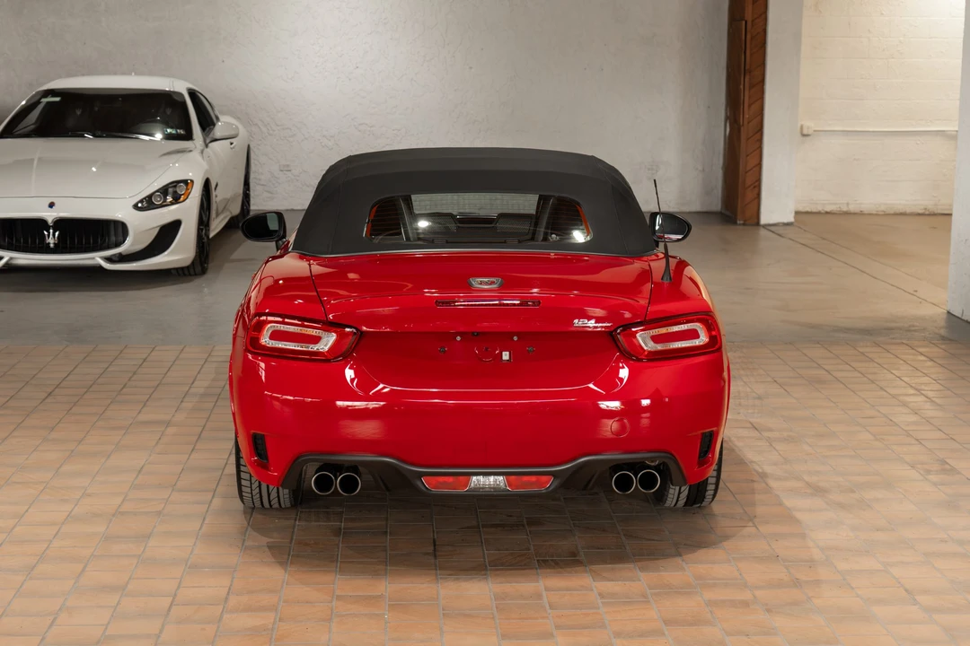 2018 Fiat 124 Spider - Image 24 of 31