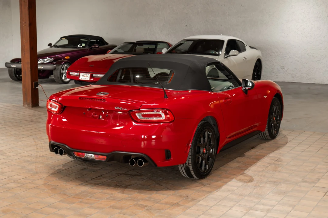 2018 Fiat 124 Spider - Image 26 of 31