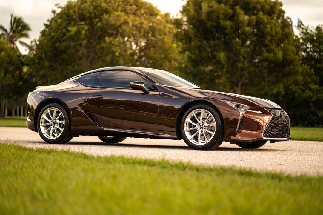 2019 Lexus LC - Image 14 of 31