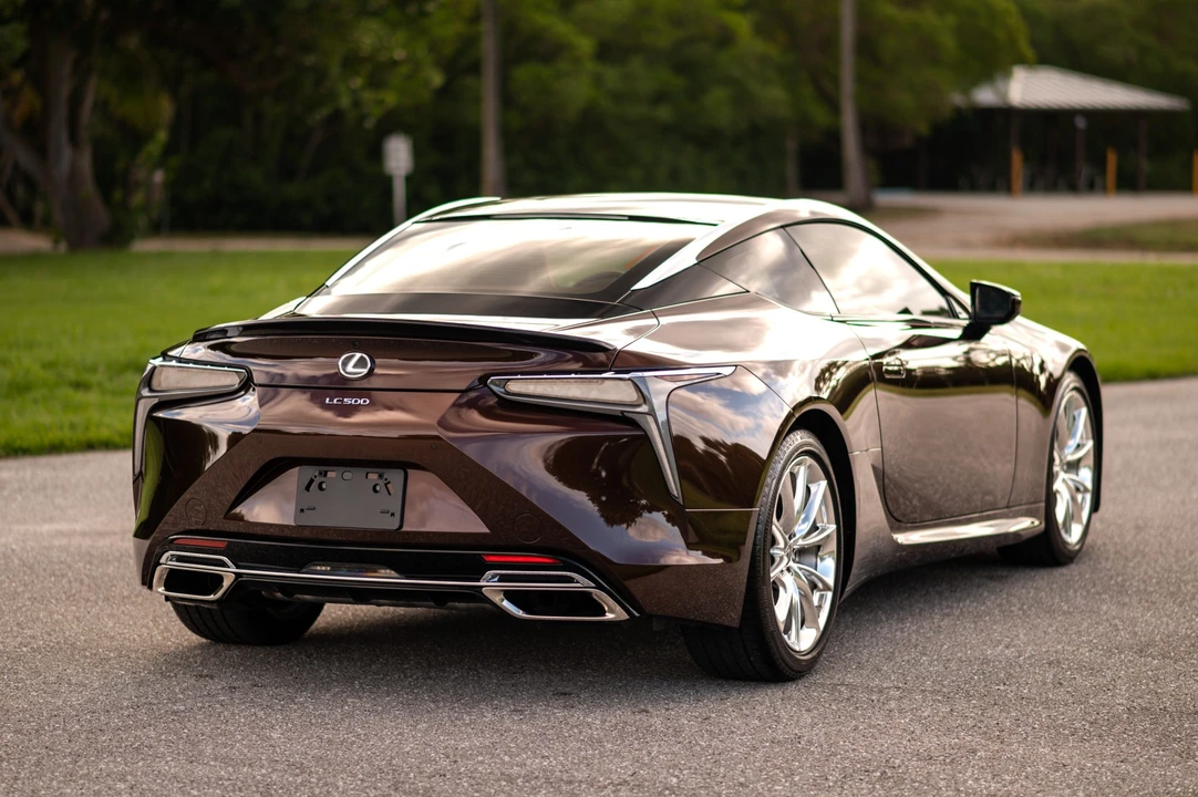 2019 Lexus LC - Image 19 of 31