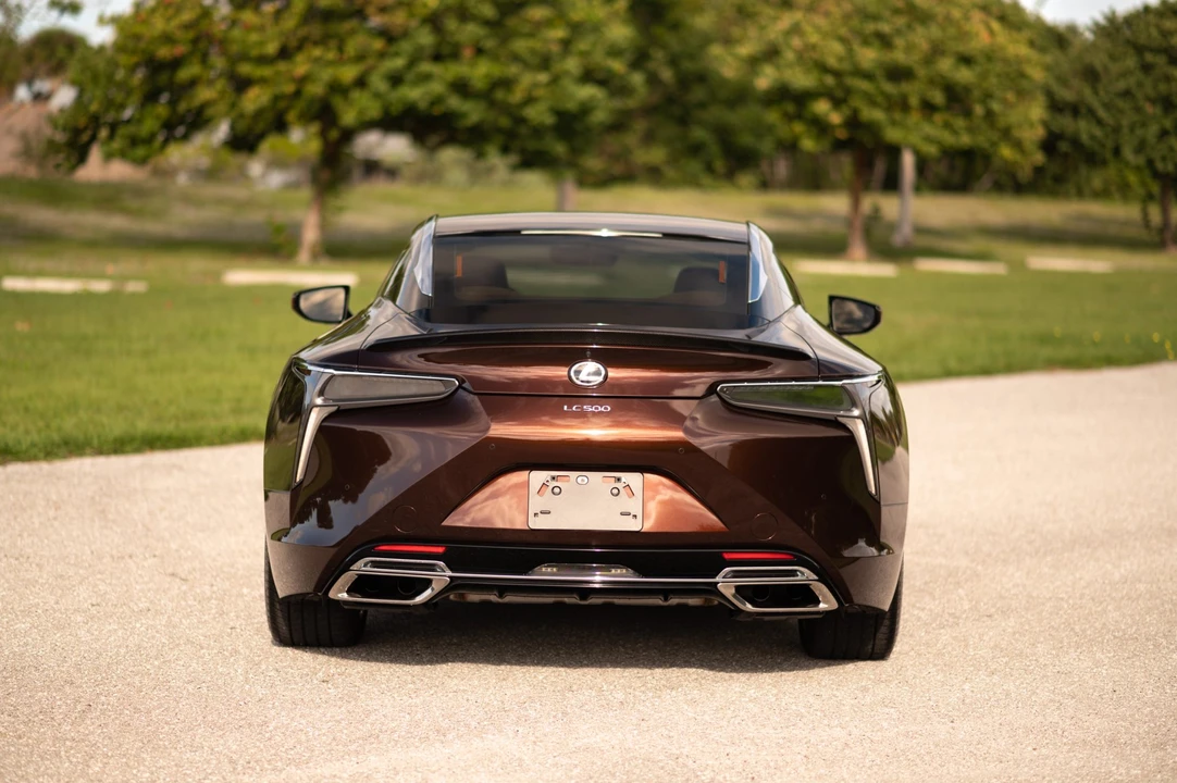 2019 Lexus LC - Image 23 of 31