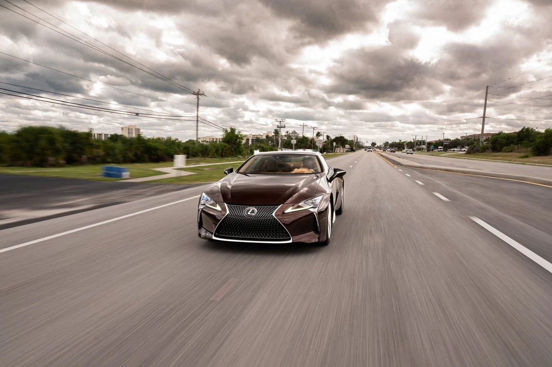 2019 Lexus LC - Image 4 of 31
