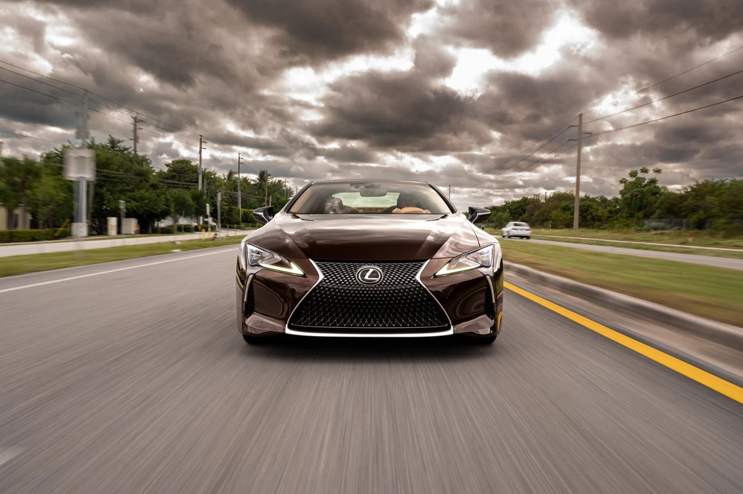 2019 Lexus LC - Image 2 of 31