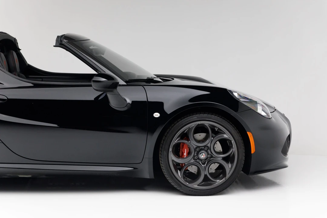 2020 Alfa Romeo 4C Spider - Image 25 of 31