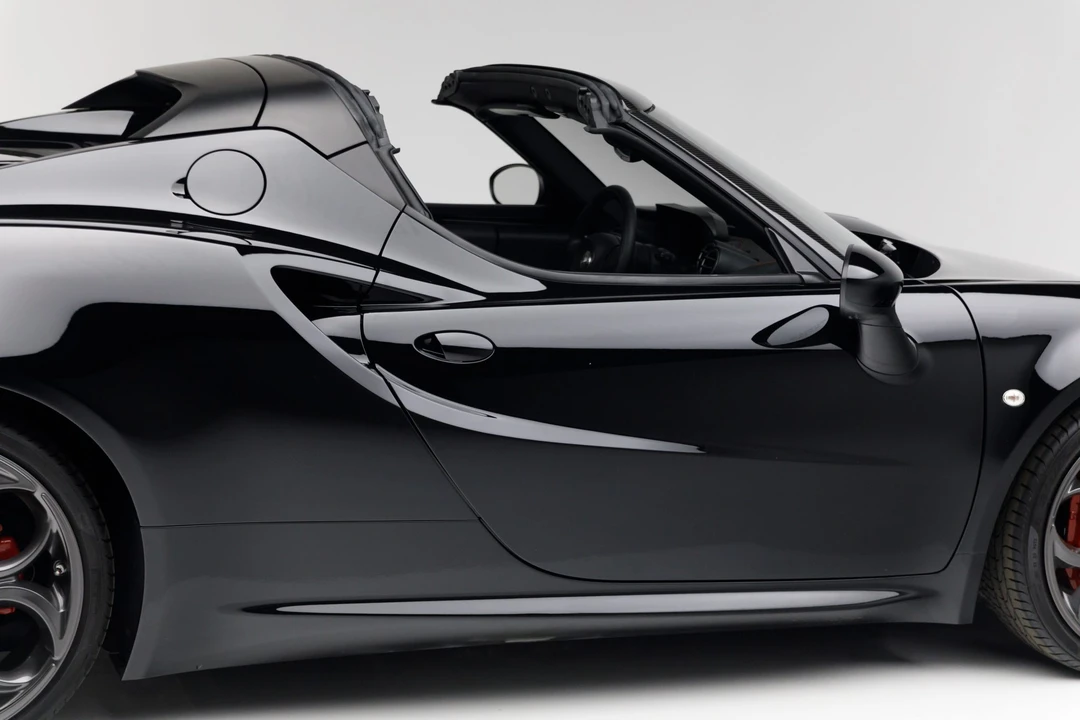 2020 Alfa Romeo 4C Spider - Image 24 of 31