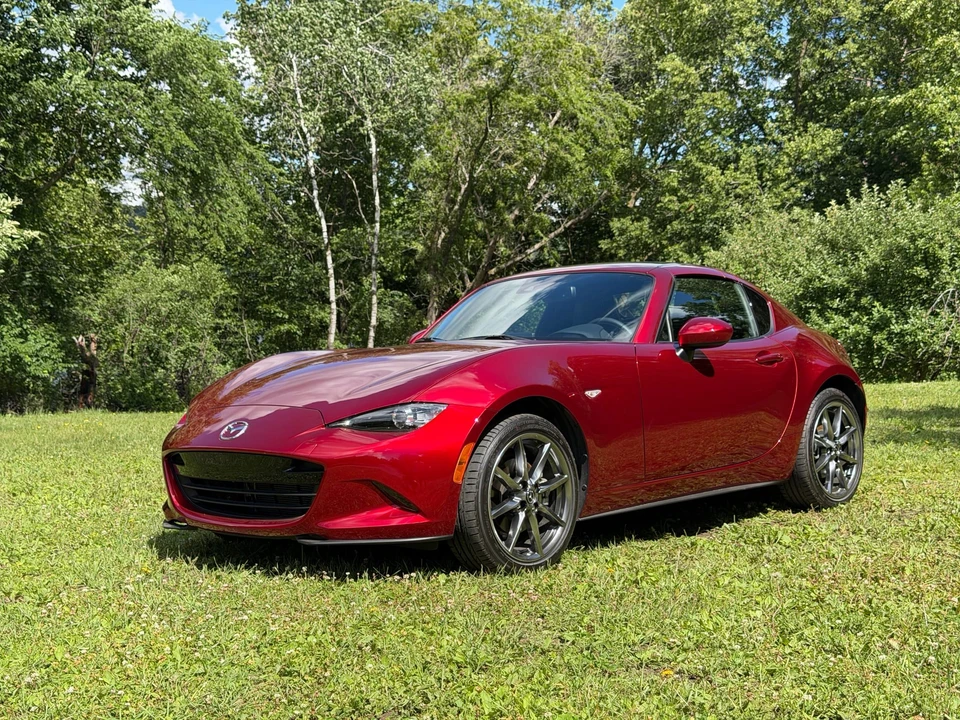 2021 Mazda ND MX-5 Miata - Image 13 of 31