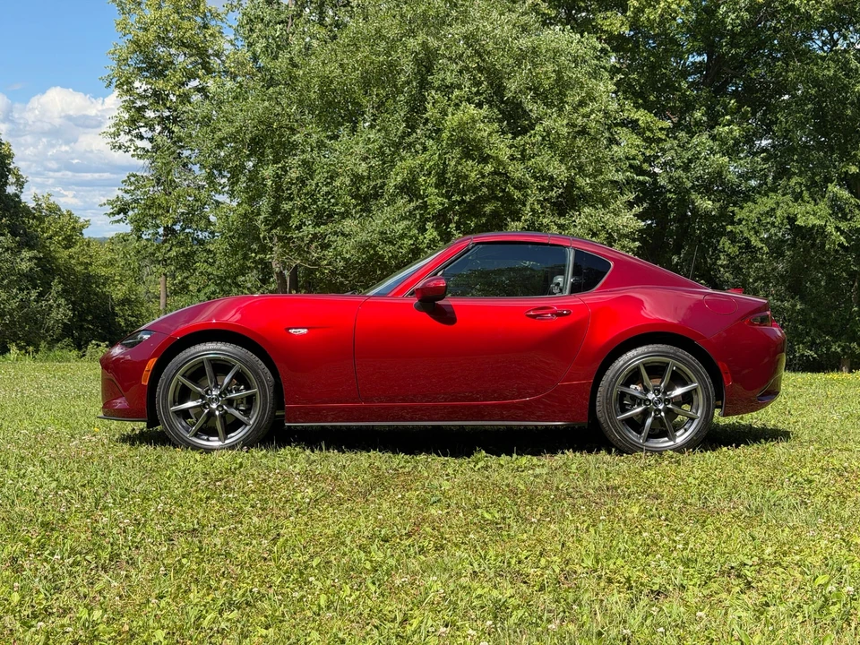 2021 Mazda ND MX-5 Miata - Image 14 of 31