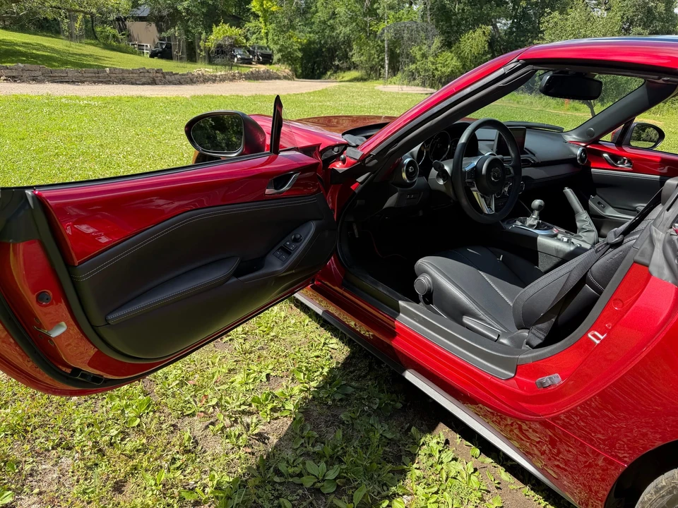 2021 Mazda ND MX-5 Miata - Image 26 of 31
