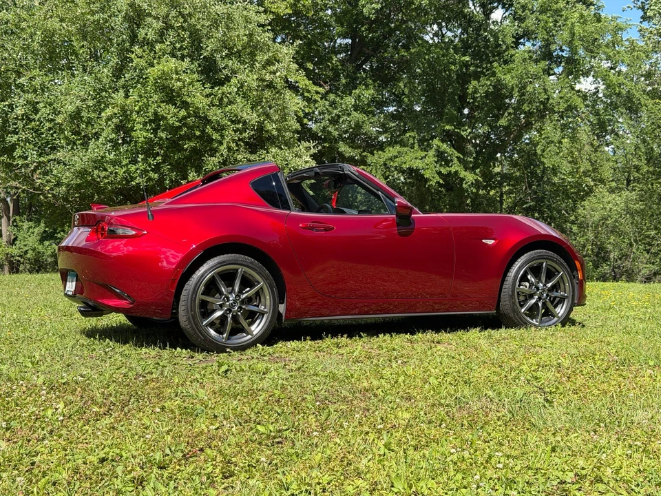 2021 Mazda ND MX-5 Miata - Image 10 of 31