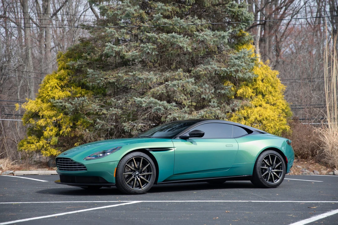 2022 Aston Martin DB11 V8 - Image 3 of 31