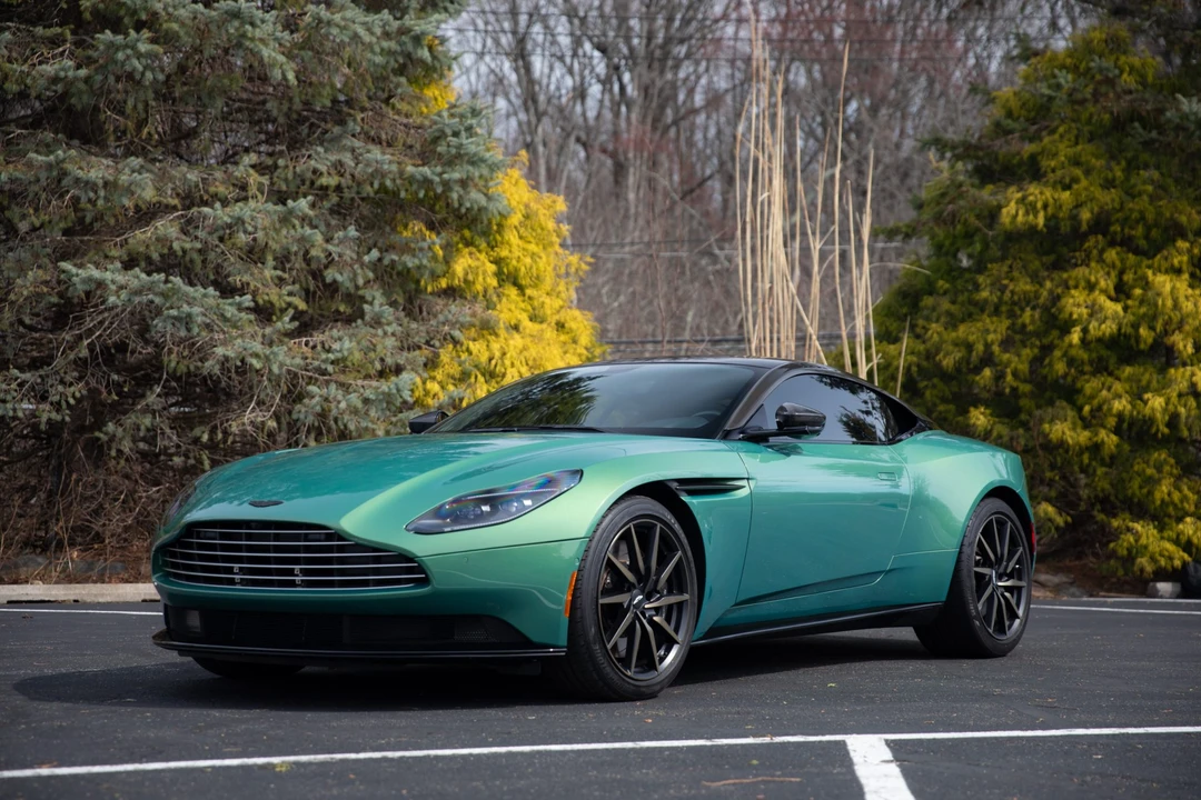 2022 Aston Martin DB11 V8 - Image 4 of 31