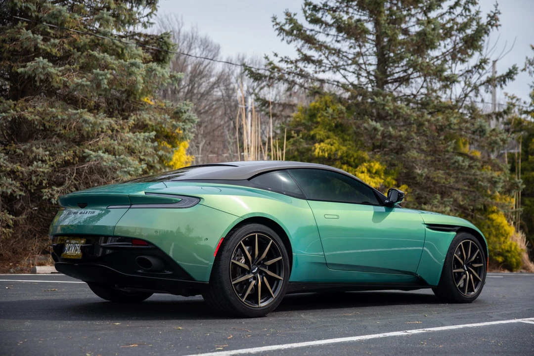 2022 Aston Martin DB11 V8 - Image 11 of 31