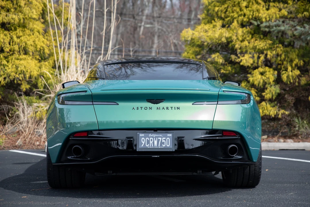 2022 Aston Martin DB11 V8 - Image 12 of 31
