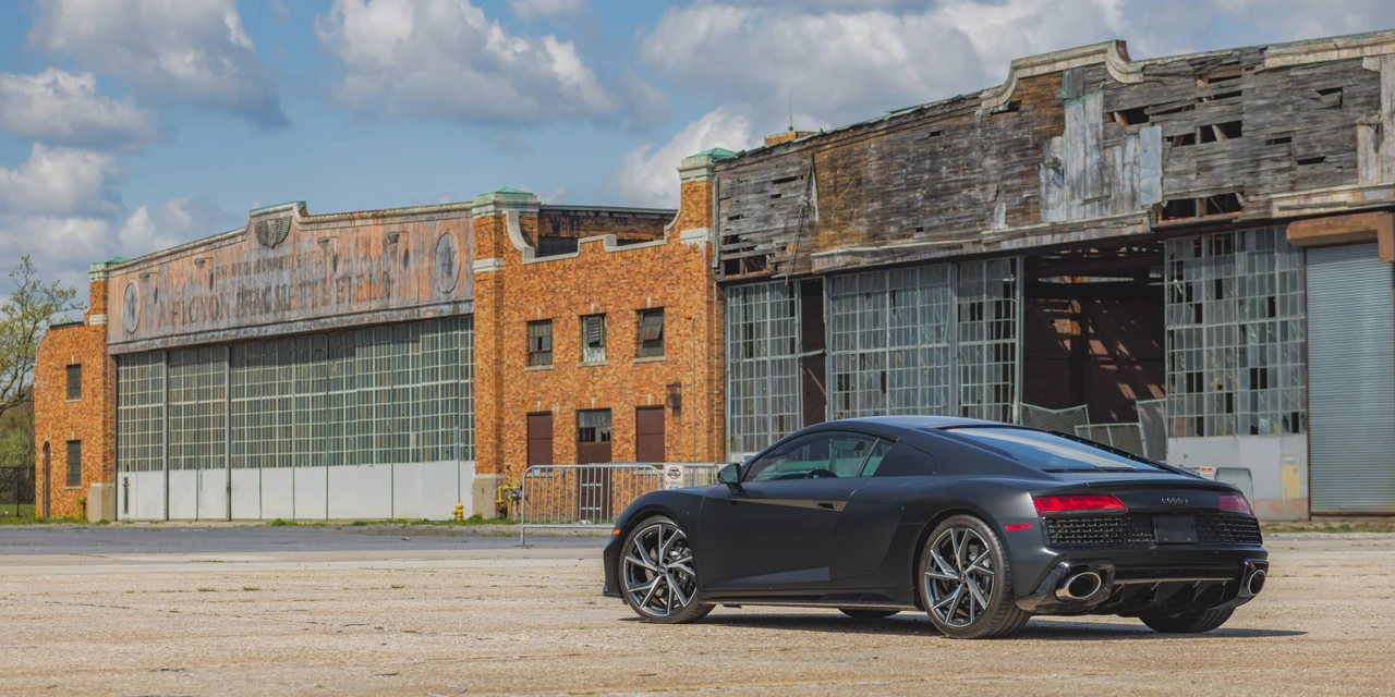 2022 Audi 4S R8 - Image 12 of 31