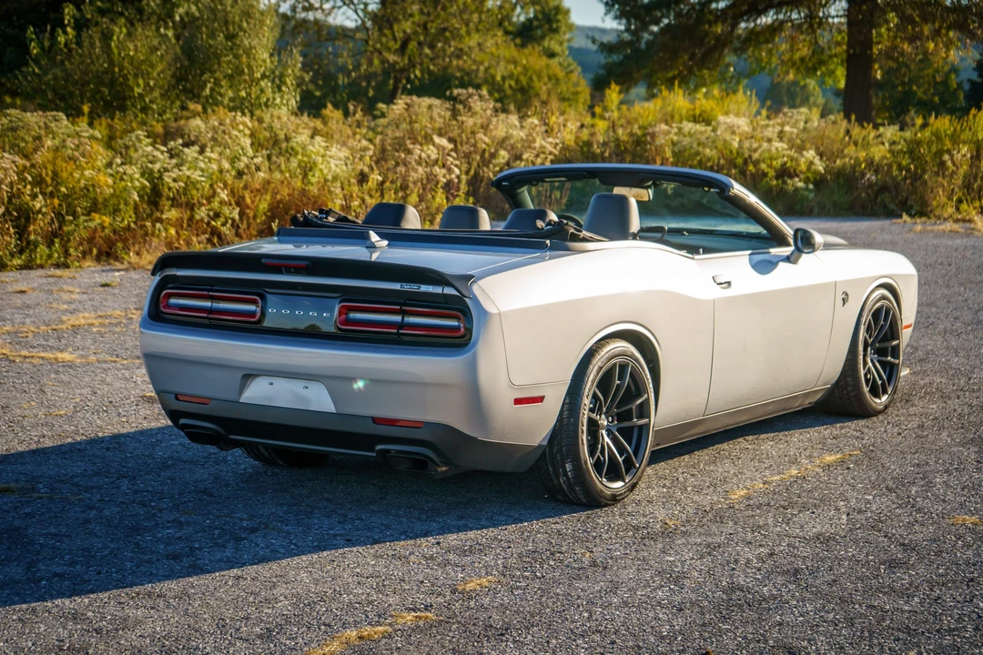 2023 Dodge Challenger SRT Hellcat 3rd Gen - Image 14 of 31