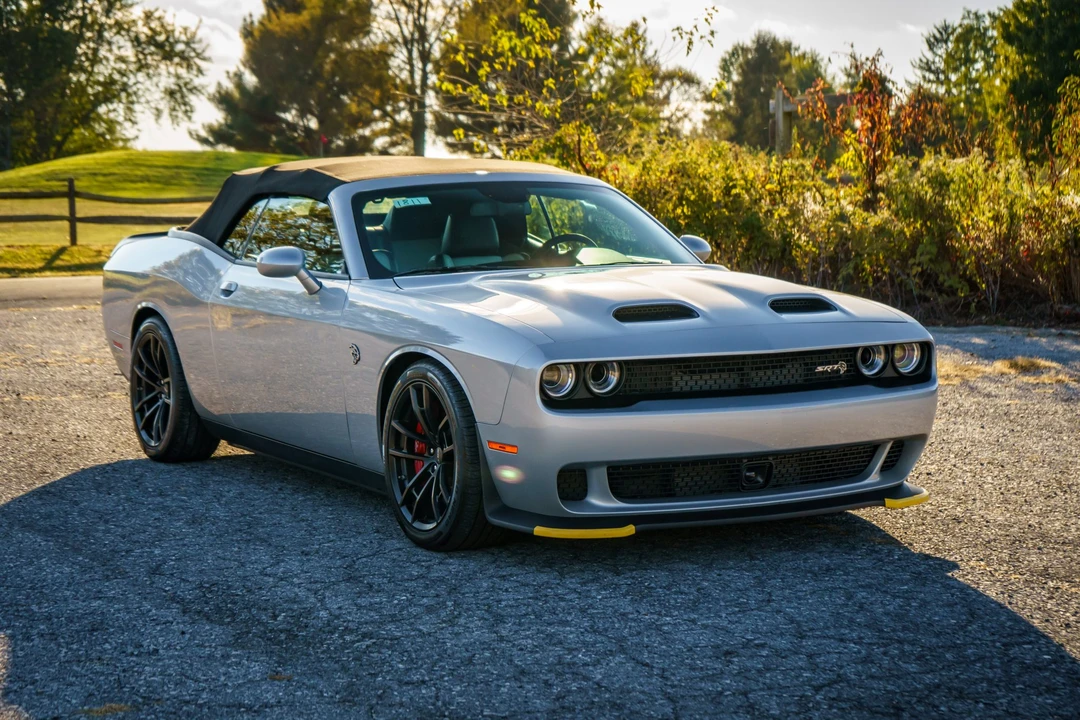 2023 Dodge Challenger SRT Hellcat 3rd Gen - Image 17 of 31
