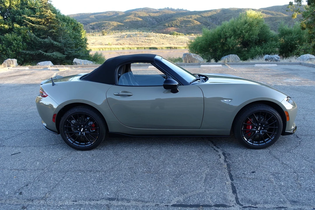 2023 Mazda ND MX-5 Miata - Image 11 of 31