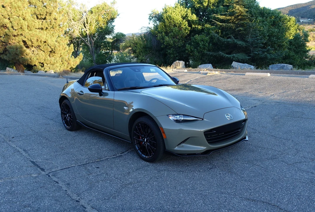 2023 Mazda ND MX-5 Miata - Image 9 of 31