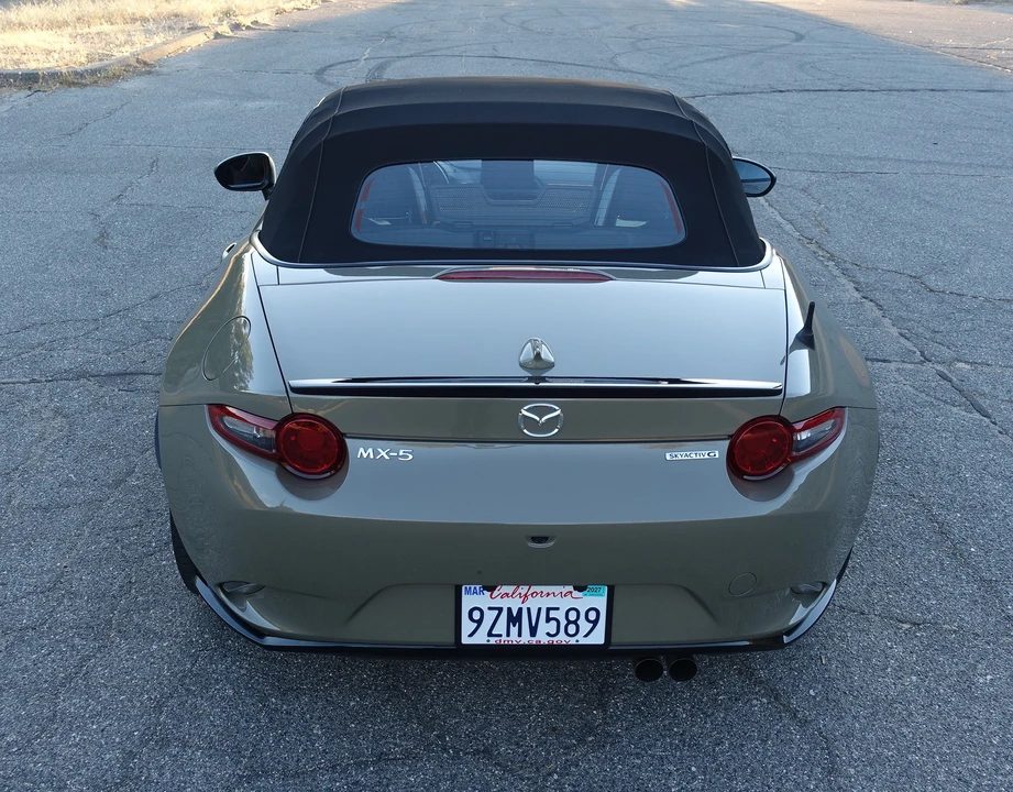 2023 Mazda ND MX-5 Miata - Image 17 of 31
