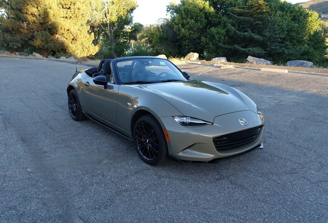 2023 Mazda ND MX-5 Miata - Image 8 of 31
