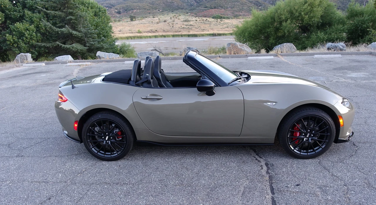 2023 Mazda ND MX-5 Miata - Image 14 of 31