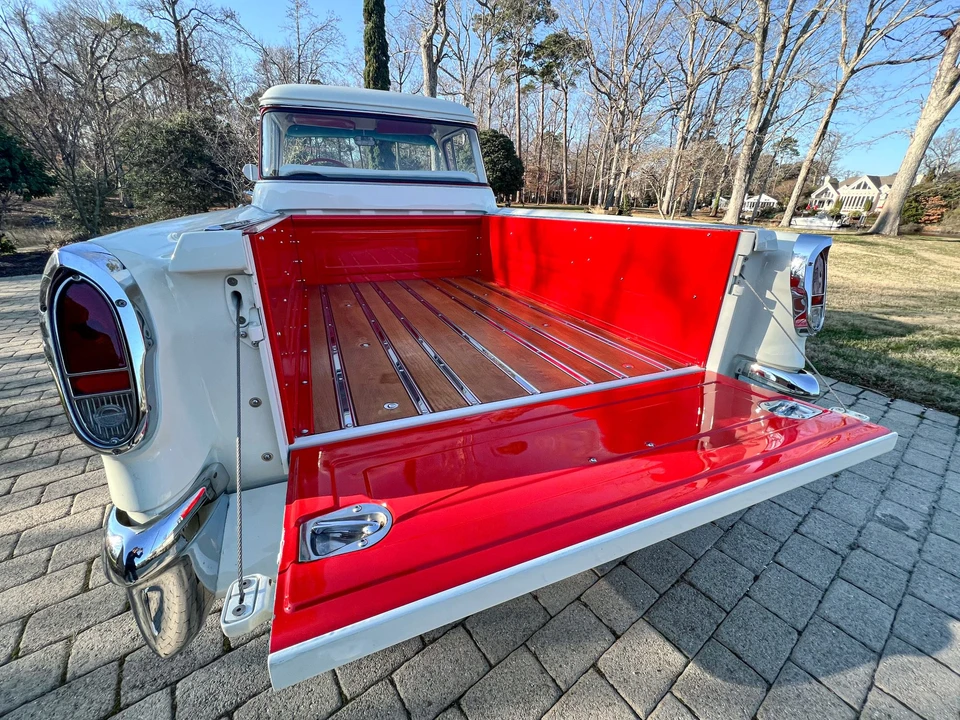 1955 Chevrolet Task Force - Image 27 of 31
