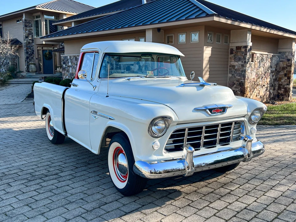 1955 Chevrolet Task Force - Image 18 of 31