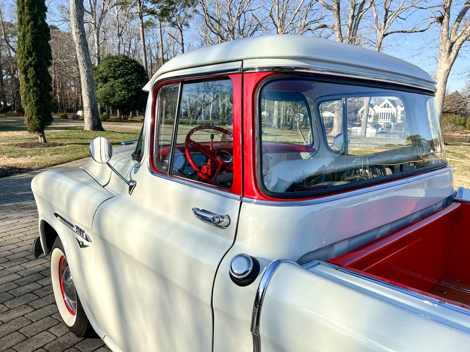 1955 Chevrolet Task Force - Image 26 of 31
