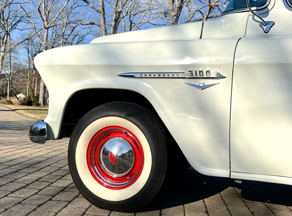 1955 Chevrolet Task Force - Image 22 of 31