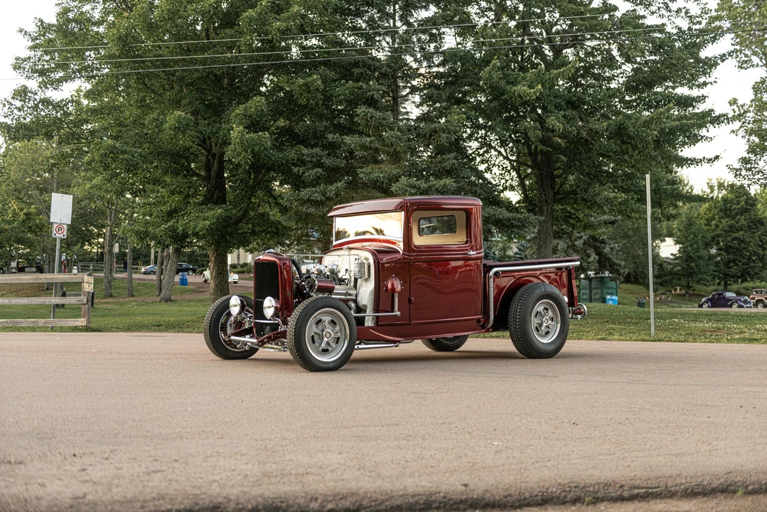 Ford Pickup (1932-1934) - Image 2 of 31