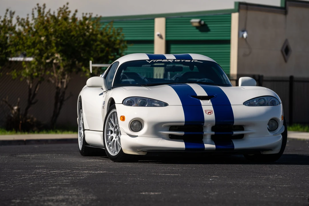 1998 Dodge Viper GTS 2nd Gen - Image 10 of 31