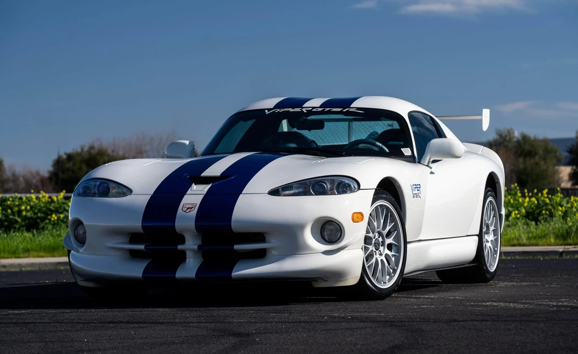1998 Dodge Viper GTS 2nd Gen - Image 4 of 31
