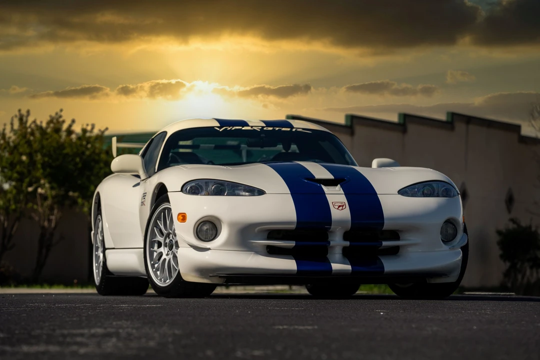 1998 Dodge Viper GTS 2nd Gen - Image 9 of 31