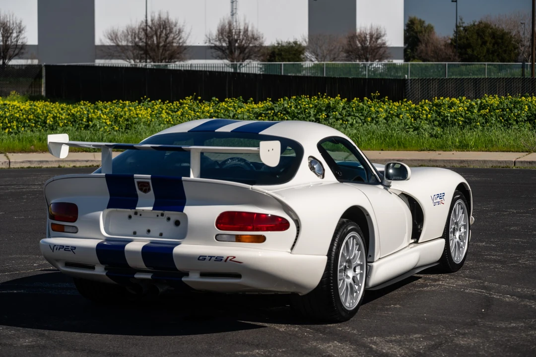 1998 Dodge Viper GTS 2nd Gen - Image 15 of 31