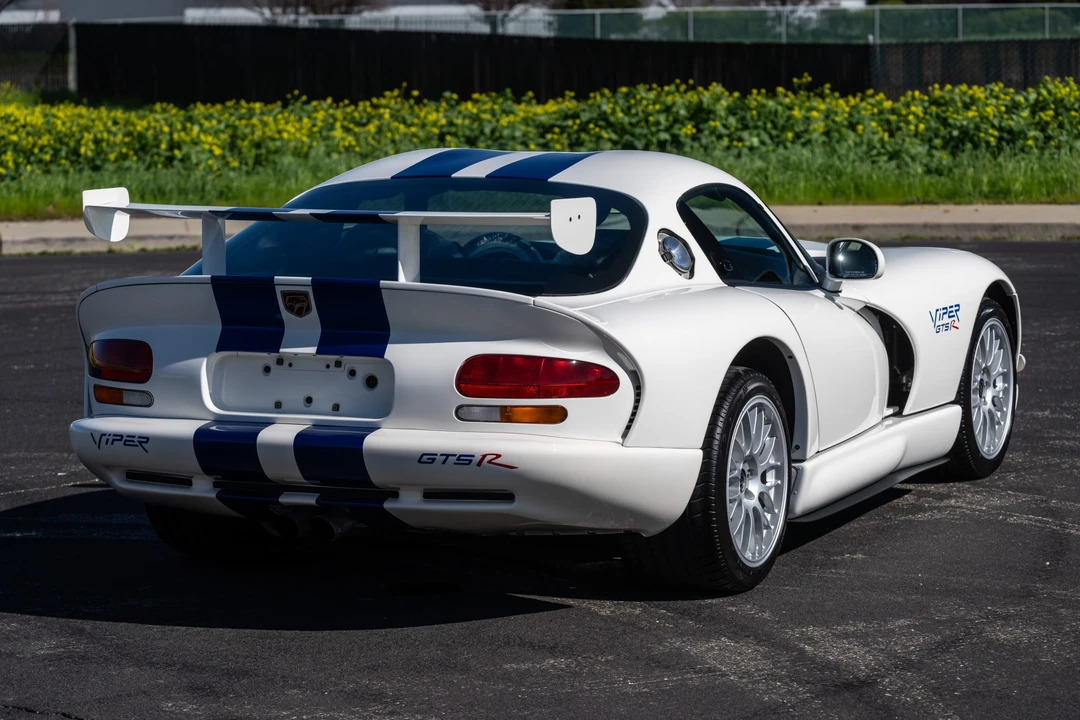 1998 Dodge Viper GTS 2nd Gen - Image 14 of 31