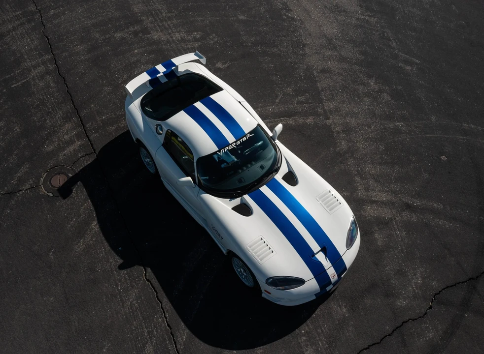 1998 Dodge Viper GTS 2nd Gen - Image 27 of 31