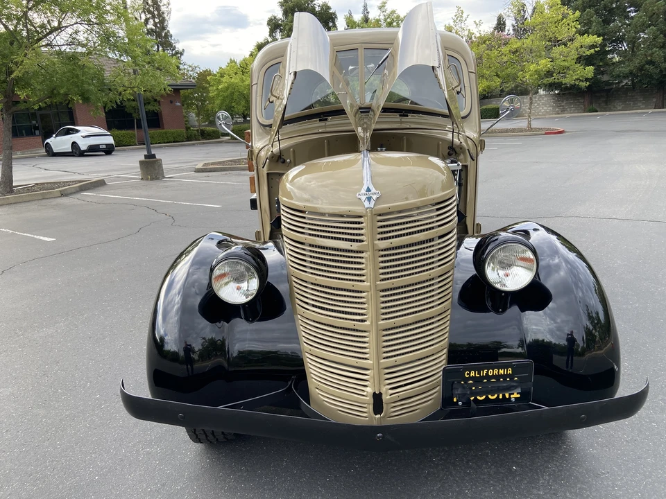 1939 International - Image 10 of 31
