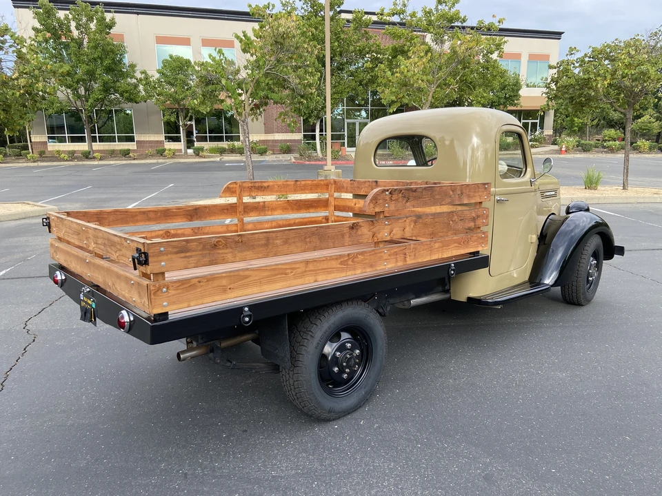 1939 International - Image 3 of 31