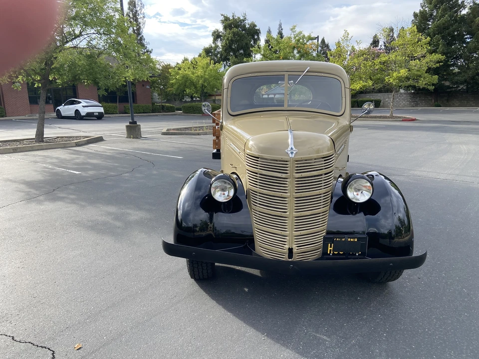 1939 International - Image 8 of 31