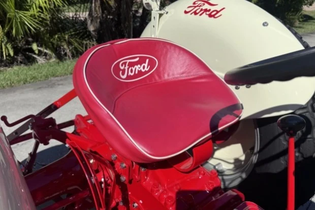 1951 Ford Tractor - Image 4 of 6