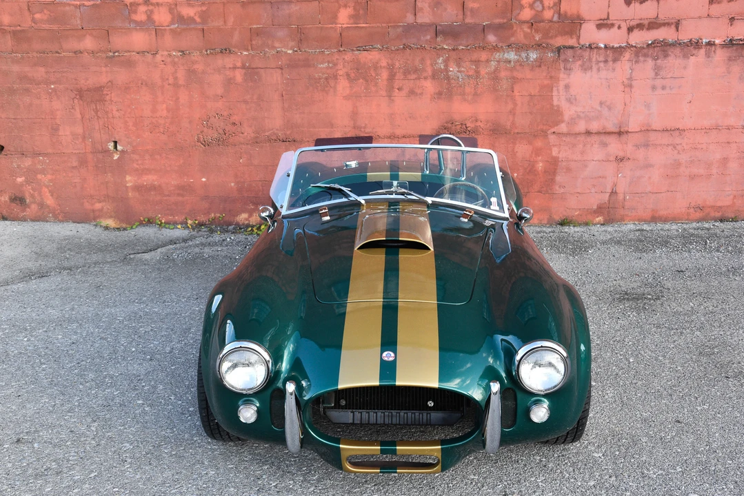 Shelby Cobra Replica - Image 9 of 31